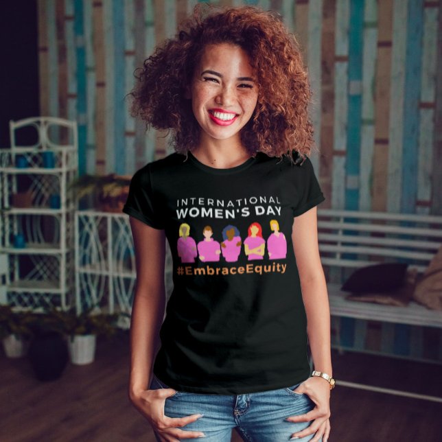 Camiseta Dia Internacional da Mulher em Equidade (Criador carregado)