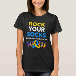 Camiseta Dia mundial da síndrome de down meias roxas consci
