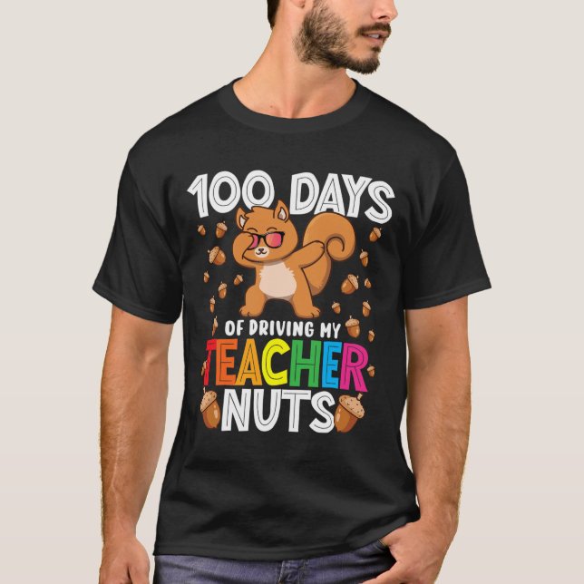 Camiseta Dias De Dirigir Os Loucos Do Meu Professor Dabbing (Frente)