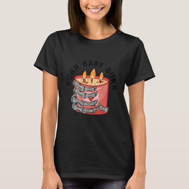 Camiseta Dias de os namorados de Gótico de Velas de Mão de  (Frente)