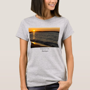 Camiseta Dias Terminam Em Traverse City T-Shirt