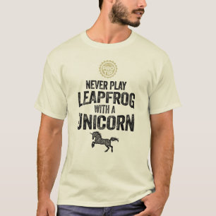 Camiseta DICA PRO: Nunca Jogue Pulverização Com Um Unicó