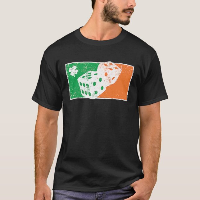 Camiseta Dice Game St Patrick's Day Irish Flag C Distressed (Frente)