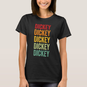 Camiseta Dickey County North Dakota Design de texto Rainbow