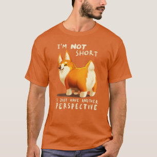 Camiseta Diferente Perspectiva Cãozinho-Corgô Fluffy Animal
