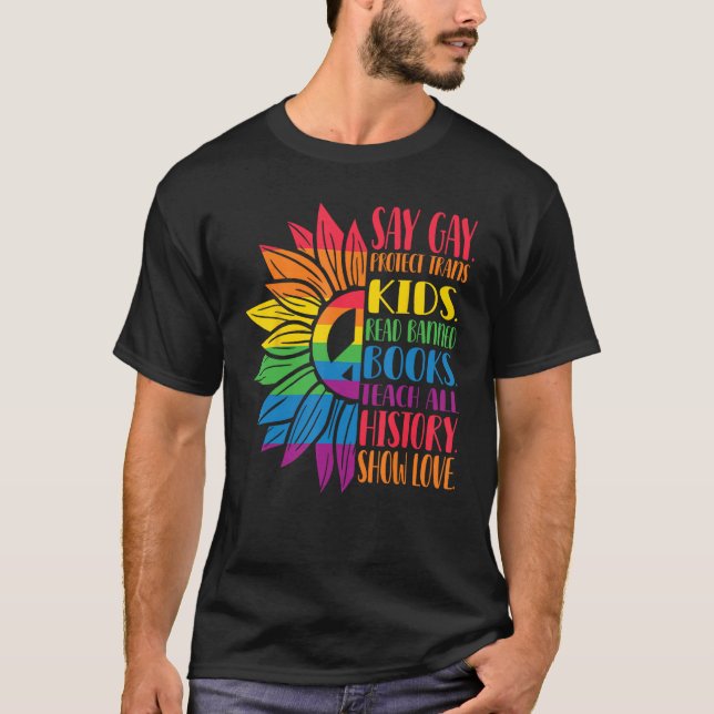 Camiseta Diga Gay Proteja Crianças Trans Leia Livros Banido (Frente)