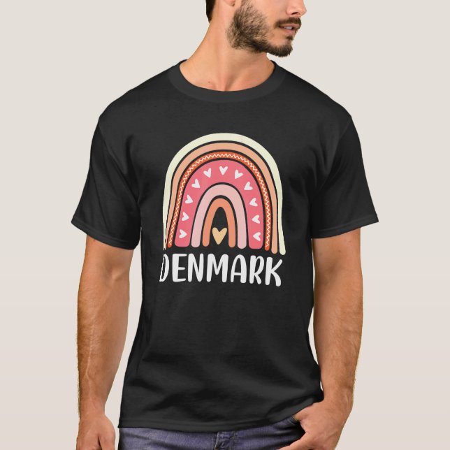 Camiseta Dinamarca Para Mulheres Corações Arco-Íris (Frente)