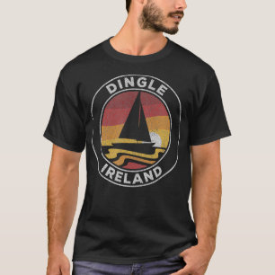 Camiseta Dingle Ireland Vintage Sailboat 70s Retro Sunset