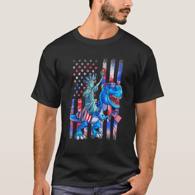 Camiseta Dino Statue Of Liberty 4th Of July Shirt Boys Amer (Frente)