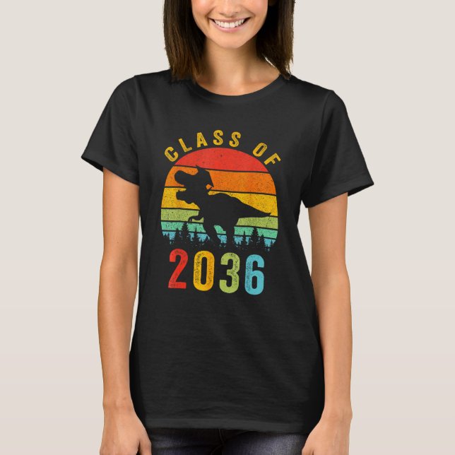 Camiseta Dinosaur Class Of 2036 First Day Kindergarten Boys (Frente)