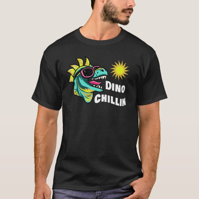 Camiseta Dinosaur Enjoying The Sunshine In Sunglasses Fun R (Frente)