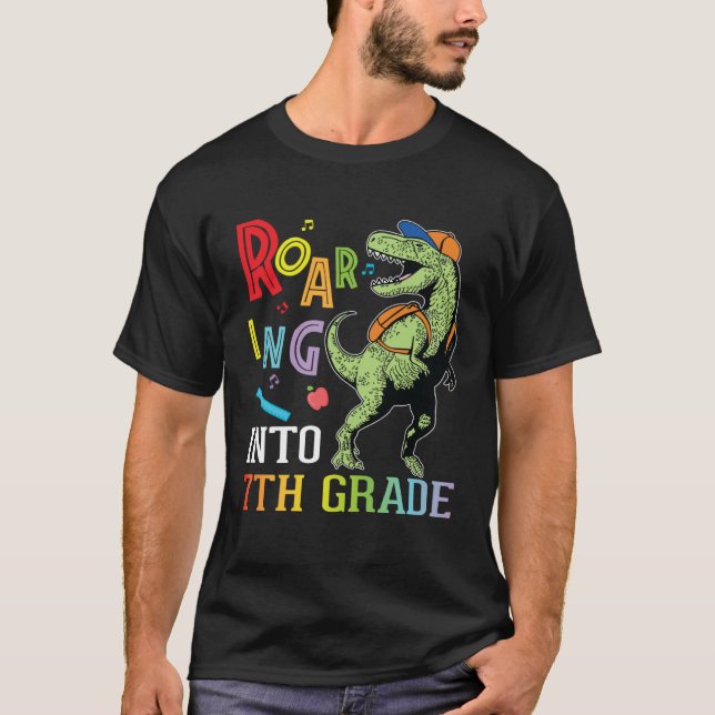 Camiseta Dinosaur Student Roaring Into 7th Grade First Day  (Frente)