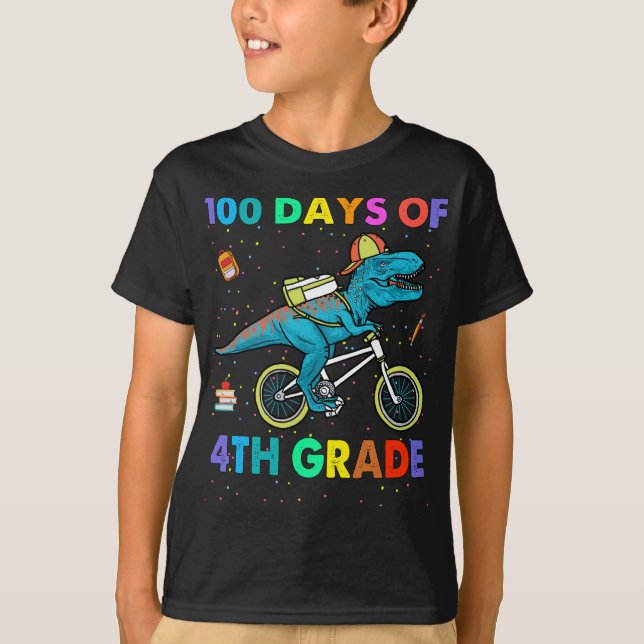 Camiseta Dinossauro 100 dias da 4ª série 100 dias de escola (Frente)
