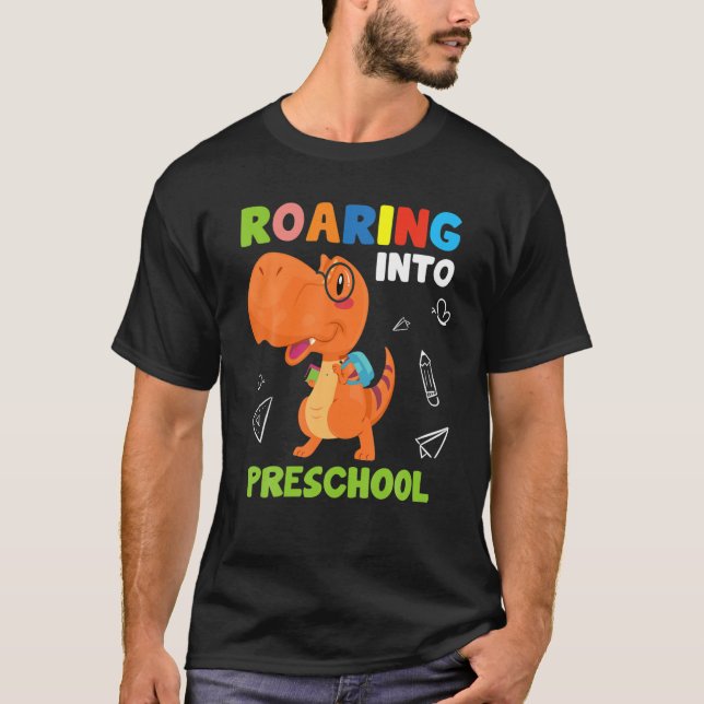 Camiseta Dinossauro Da Pré-Escola Arrastando T Rex De Volta (Frente)