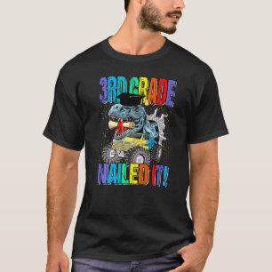 Camiseta Dinossauro de Caminhão de Ti Nails do 3º Grau