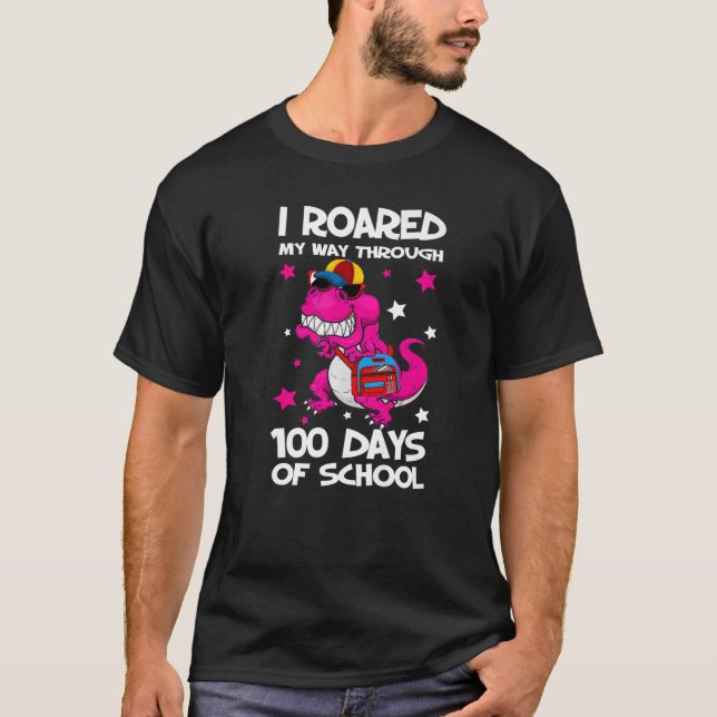 Camiseta Dinossauro que eu passei por 100 dias na escola (Frente)