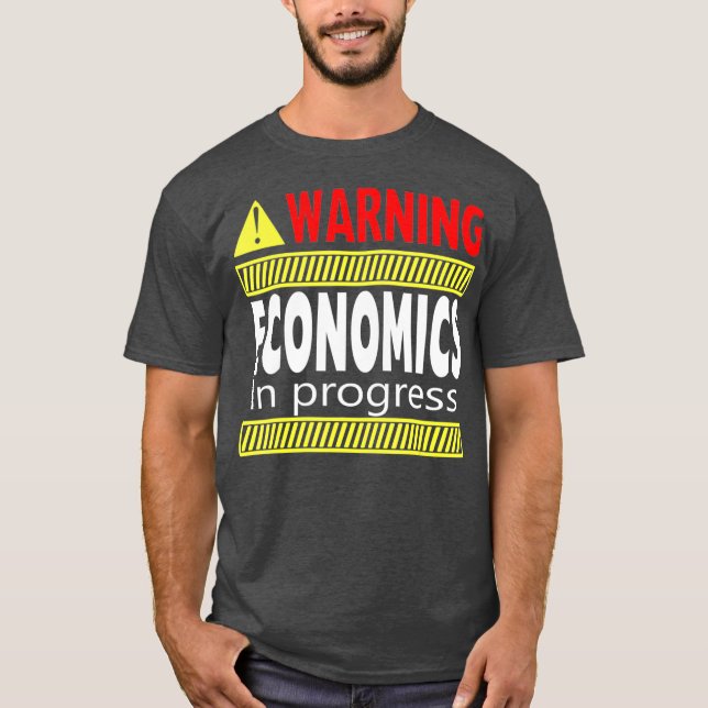 Camiseta Diploma De Estudos De Economia Em Andamento (Frente)