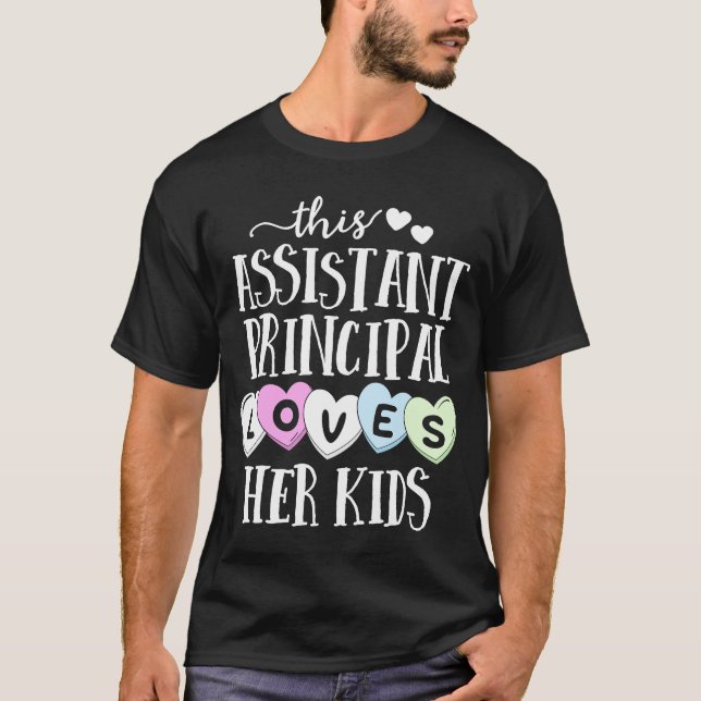 Camiseta Diretor Assistente Adora A Escola Dos Filhos Valen (Frente)