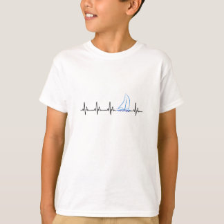 Camiseta Dirigindo Heartbeat Funny Sailboat
