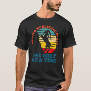 Camiseta Dirigindo meu marido uma cabra louca de cada vez