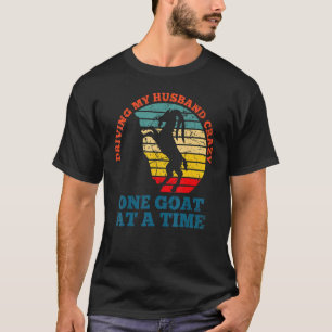 Camiseta Dirigindo meu marido uma cabra louca de cada vez