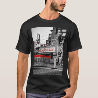 Camiseta Dirigindo-se pela Dickson Perto do Majestic Lounge