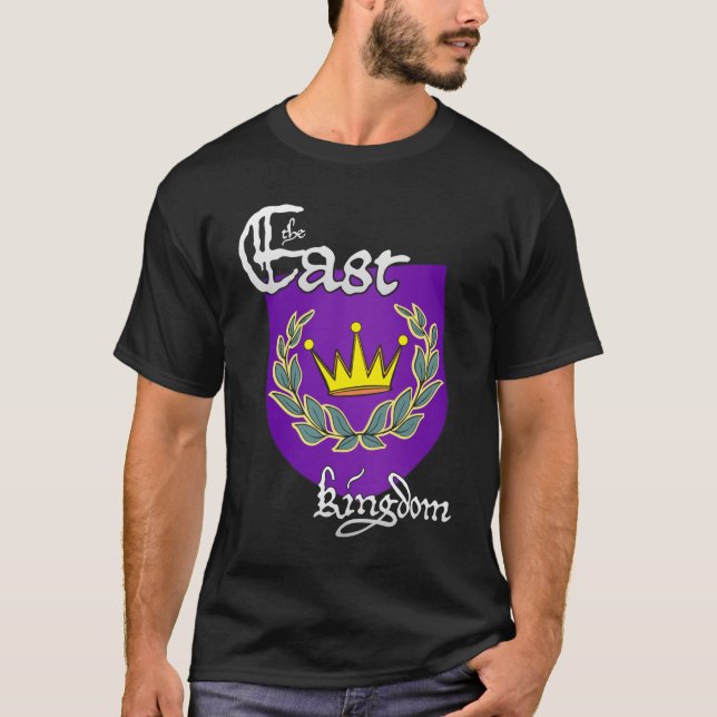 Camiseta Dispositivo do leste do reino com texto para (Frente)