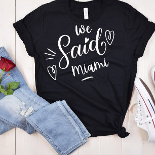 Camiseta Dissemos A Miami Black Tropical Funny Bachelorette