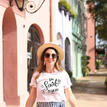 Camiseta Dissemos ao México que era uma solteira engraçada<br><div class="desc">Um design moderno bonito para a festa de casamento ou para uma solteira se livrar. Dissemos ao México "numa tenda branca,  tem coração e é certo que será notado. Destino da festa de solteira...  México. Podem ser vestidos para janto de ensaio,  e juntamente com a sua festa de casamento.</div>