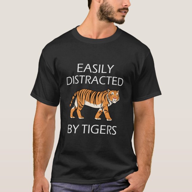 Camiseta Distracted By Tigers Wilderness Big Cats Jungle (Frente)
