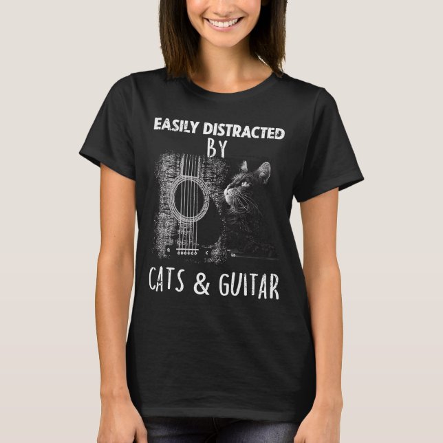 Camiseta Distraído facilmente por Cats e Guitar 6 String Cl (Frente)