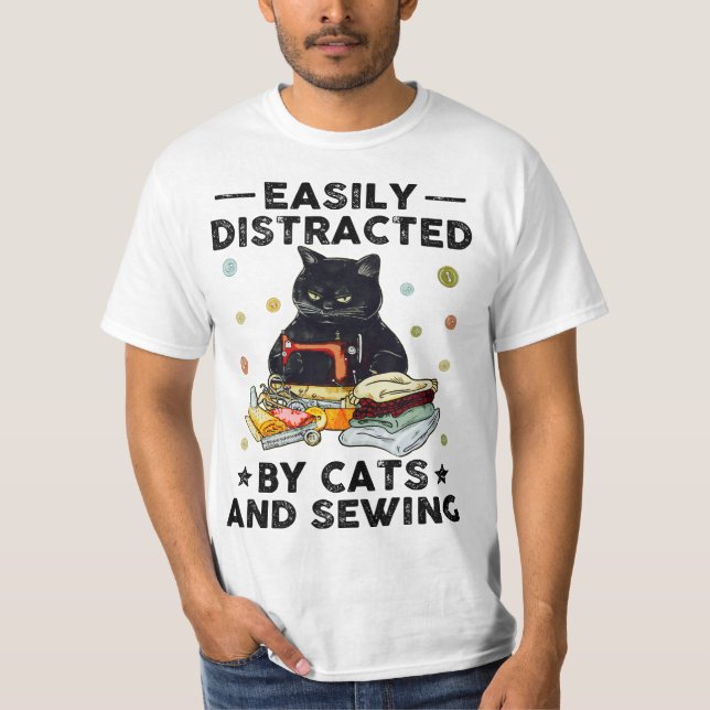 Camiseta Distraído Facilmente Por Gatos E Cozeduras, Fa De  (Frente)
