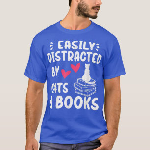 Camiseta Distraído facilmente por Gatos e Livros - Cat & Bo