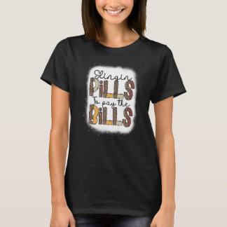 Camiseta distribuindo pílulas  enfermeira farmácia farmacêu