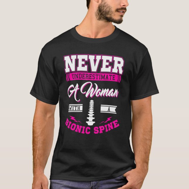 Camiseta Diversão De Professores Nunca Subestima Uma Mulher (Frente)