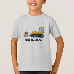 Camiseta Diversão de um trator de dinossauro Fazenda Escola