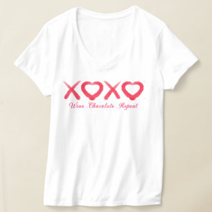 Camiseta Diversão vermelha enrugada XOXO amor beijos vinho 