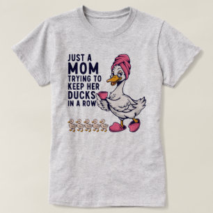 Camiseta Divertida de Mãe Tentando Manter seus Pat