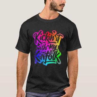 Camiseta Divertida de Reunião de Família Kickin It