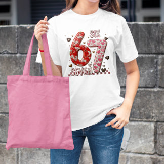 Camiseta Divertido 67 Meme Seis Sete Dia dos Namorados Fofo
