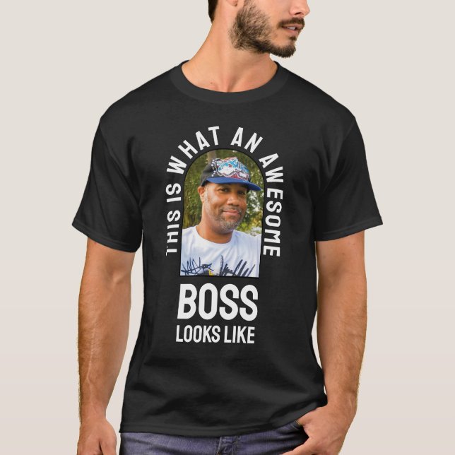 CAMISETA DIVERTIDO É ASSIM QUE UM CHEFE INCRÍVEL SE PARECE  (Frente)