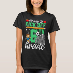 Camiseta Divertido pronto para chutar o futebol da 6ª série