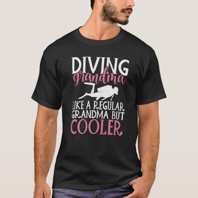 Camiseta Diving Grandma like a regular Grandma but cooler D (Frente)