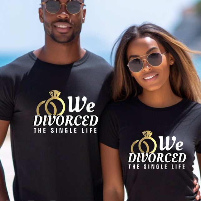 Camiseta Divorciado o Anel de Casamento do Casal Life (Divorced the Single Life Couple Wedding Ring T-Shirt)