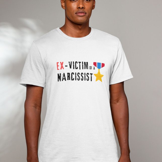 Camiseta Divórcio Ex-vítima de um Narcisista (Criador carregado)