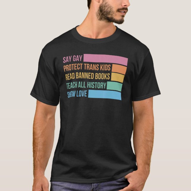 Camiseta Dizer Gay Proteger Crianças Trans Leia Livros Bani (Frente)