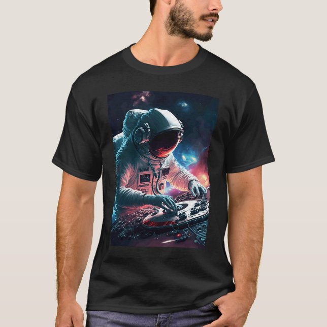 Camiseta DJ Astronaut Turntable in Space Graphic for Men an (Frente)
