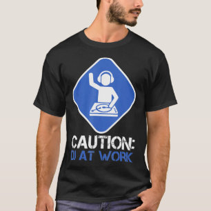 Camiseta Dj De Precaução No Trabalho Shirt Disco Jockey M