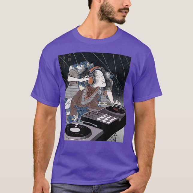Camiseta DJ deejay fones de ouvido Samurai tocando disco mu (Frente)