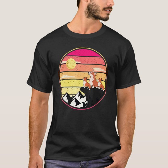 Camiseta do Cão Corgi Três Corgi Lua Lobo Paródia (Frente)